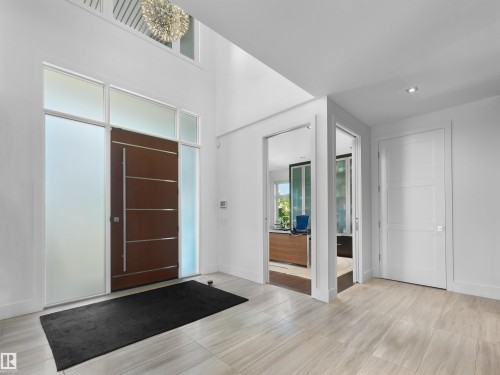 703 Dalhousie Way Nw, Edmonton, AB - Indoor Photo Showing Other Room