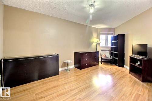 #411 4220 139 Av Nw, Edmonton, AB - Indoor