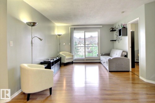 #411 4220 139 Av Nw, Edmonton, AB - Indoor