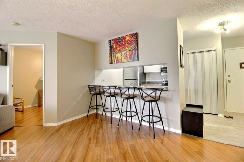 #411 4220 139 Av Nw, Edmonton, AB - Indoor