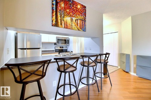 #411 4220 139 Av Nw, Edmonton, AB - Indoor