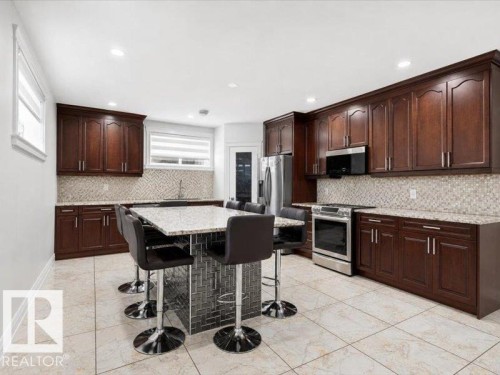 17411 106 Street Nw, Edmonton, AB - Indoor Photo Showing Kitchen With Stainless Steel Kitchen With Upgraded Kitchen
