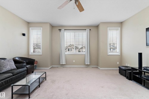 8521 8 Avenue Sw, Edmonton, AB - Indoor