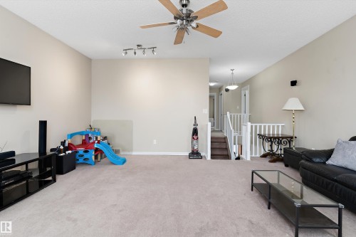 8521 8 Avenue Sw, Edmonton, AB - Indoor
