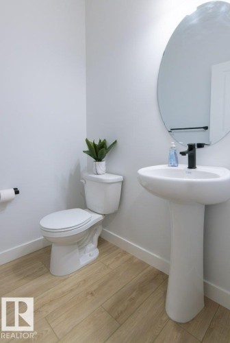 37 Axelwood Crescent, Spruce Grove, AB - Indoor Photo Showing Bathroom