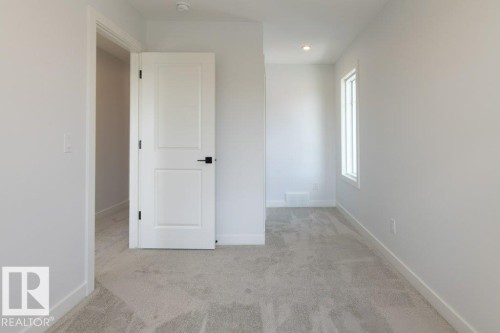 37 Axelwood Crescent, Spruce Grove, AB - Indoor Photo Showing Other Room
