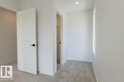 37 Axelwood Crescent, Spruce Grove, AB - Indoor Photo Showing Other Room
