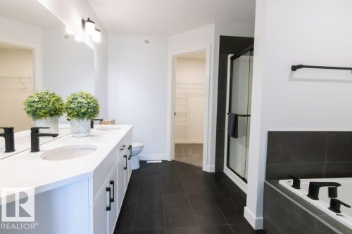 37 Axelwood Crescent, Spruce Grove, AB - Indoor Photo Showing Bathroom