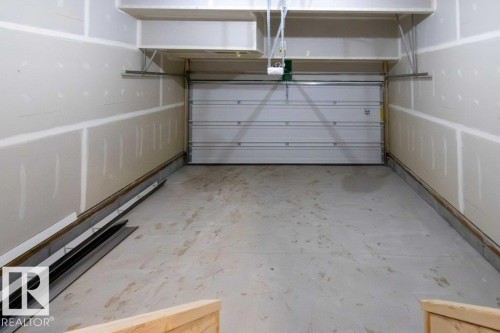 37 Axelwood Crescent, Spruce Grove, AB - Indoor Photo Showing Garage