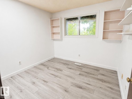 18625 66 Avenue Nw, Edmonton, AB - Indoor Photo Showing Other Room