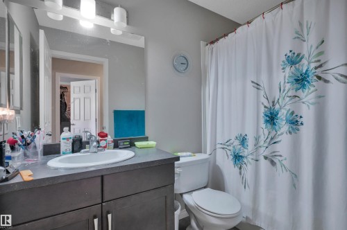 7503 Getty Gate Gate Nw, Edmonton, AB - Indoor Photo Showing Bathroom