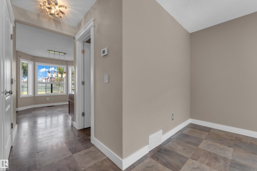 1434 Grant Way Nw, Edmonton, AB - Indoor Photo Showing Other Room