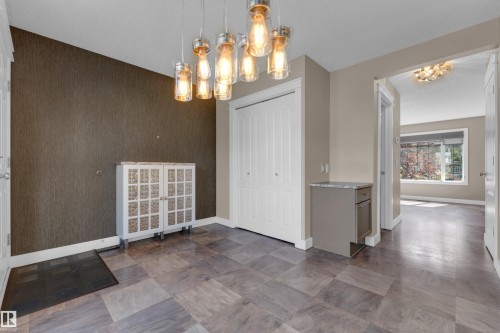 1434 Grant Way Nw, Edmonton, AB - Indoor Photo Showing Other Room