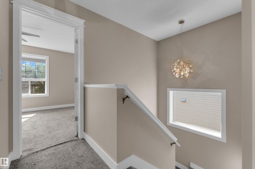 1434 Grant Way Nw, Edmonton, AB - Indoor Photo Showing Other Room