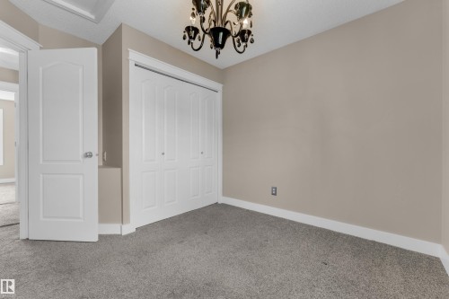 1434 Grant Way Nw, Edmonton, AB - Indoor Photo Showing Other Room