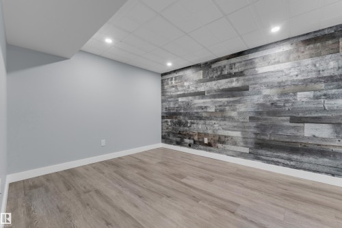 1434 Grant Way Nw, Edmonton, AB - Indoor Photo Showing Other Room