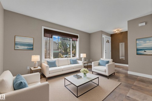 1434 Grant Way Nw, Edmonton, AB - Indoor Photo Showing Living Room