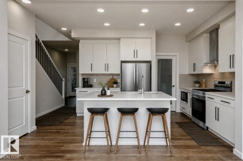 325 Linden Loop, Leduc, AB - Indoor Photo Showing Kitchen With Upgraded Kitchen