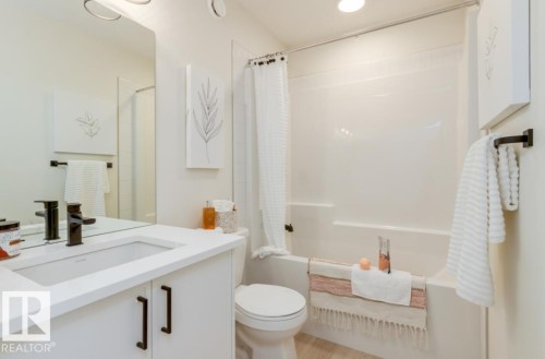 2040 194 Street Nw, Edmonton, AB - Indoor Photo Showing Bathroom