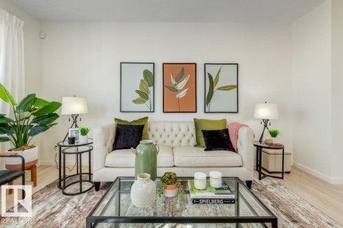 2040 194 Street Nw, Edmonton, AB - Indoor Photo Showing Living Room
