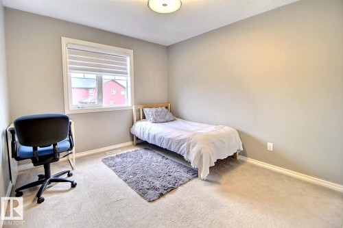 1231 37A Avenue Nw, Edmonton, AB - Indoor Photo Showing Bedroom