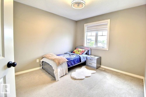 1231 37A Avenue Nw, Edmonton, AB - Indoor Photo Showing Bedroom