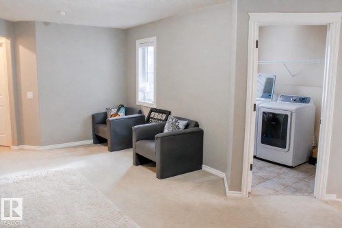 1231 37A Avenue Nw, Edmonton, AB - Indoor Photo Showing Laundry Room