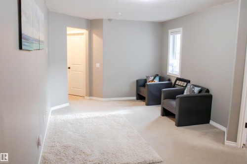 1231 37A Avenue Nw, Edmonton, AB - Indoor Photo Showing Other Room