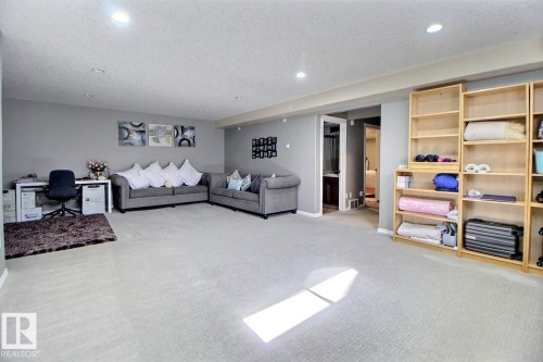 1231 37A Avenue Nw, Edmonton, AB - Indoor