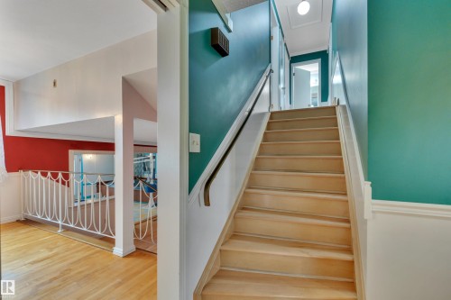 7604 149 Avenue Nw, Edmonton, AB - Indoor Photo Showing Other Room
