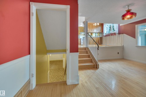 7604 149 Avenue Nw, Edmonton, AB - Indoor Photo Showing Other Room