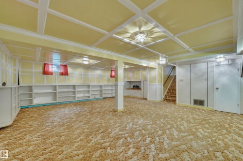 7604 149 Avenue Nw, Edmonton, AB - Indoor