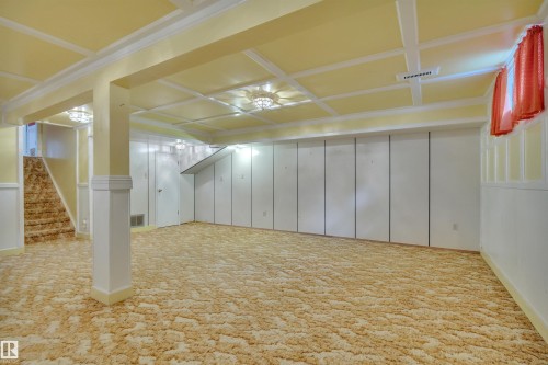 7604 149 Avenue Nw, Edmonton, AB - Indoor Photo Showing Other Room
