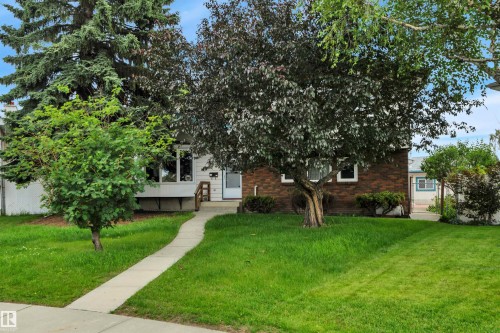 7604 149 Avenue Nw, Edmonton, AB - Outdoor