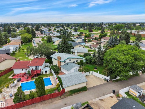 7604 149 Avenue Nw, Edmonton, AB - Outdoor With View