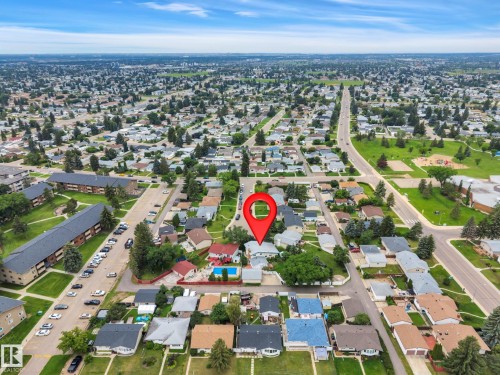7604 149 Avenue Nw, Edmonton, AB - Outdoor With View