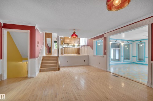 7604 149 Avenue Nw, Edmonton, AB - Indoor
