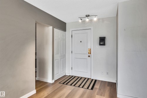 #304 8149 111 St Nw, Edmonton, AB - Indoor Photo Showing Other Room