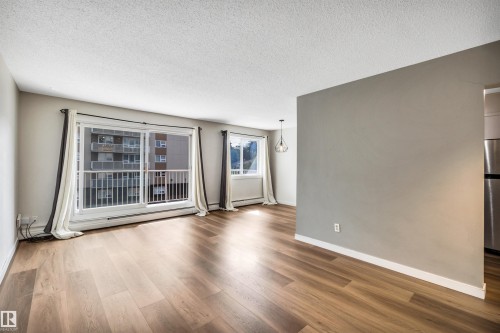 #304 8149 111 St Nw, Edmonton, AB - Indoor Photo Showing Other Room