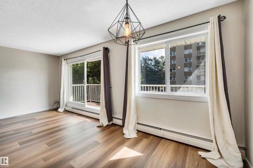 #304 8149 111 St Nw, Edmonton, AB - Indoor Photo Showing Other Room