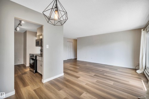 #304 8149 111 St Nw, Edmonton, AB - Indoor Photo Showing Other Room
