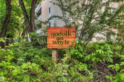 #304 8149 111 ST NW  Edmonton, AB T6G 2P1