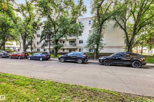 #304 8149 111 St Nw, Edmonton, AB - Outdoor