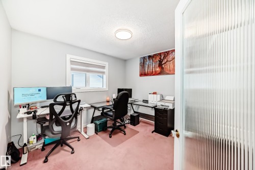 6223 162B Ave Nw, Edmonton, AB - Indoor Photo Showing Office