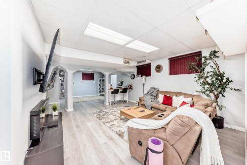 6223 162B Ave Nw, Edmonton, AB - Indoor