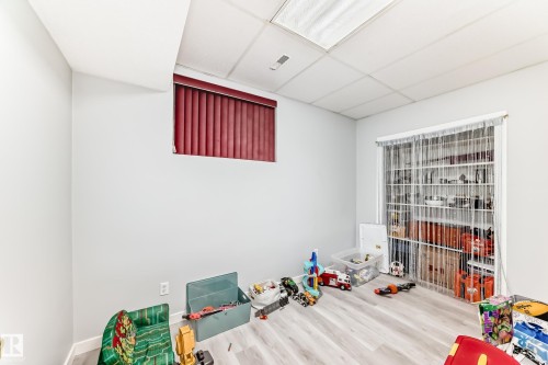 6223 162B Ave Nw, Edmonton, AB - Indoor