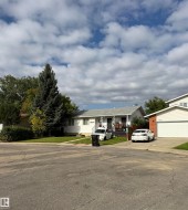 8824 30 Avenue NW  Edmonton, AB T6K 2X7