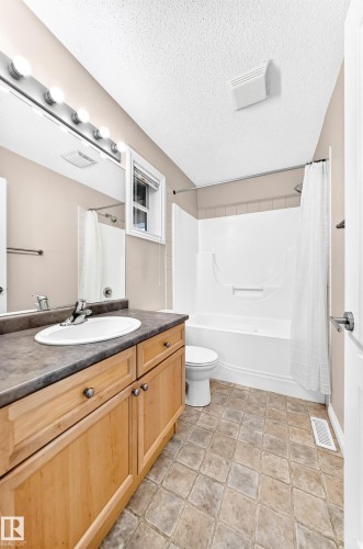 #54 12050 17 Av Sw, Edmonton, AB - Indoor Photo Showing Bathroom