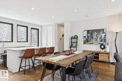 #9 1304 Rutherford Rd Sw, Edmonton, AB - Indoor Photo Showing Dining Room