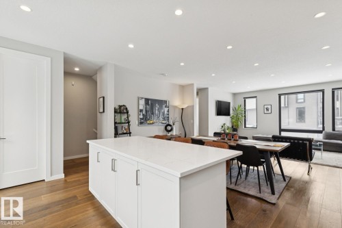 #9 1304 Rutherford Rd Sw, Edmonton, AB - Indoor